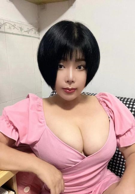 明治大胸少妇雨桐