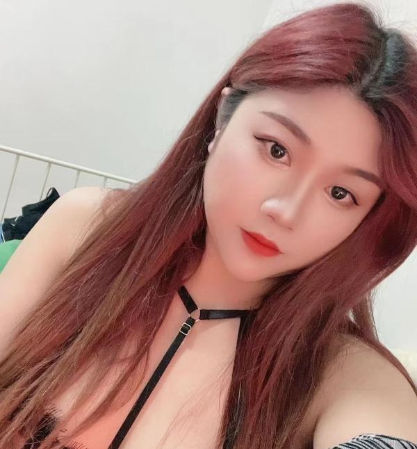 硚口区大胸美女