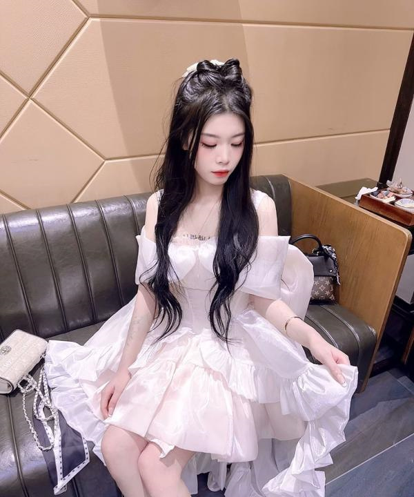 身材高挑的奶糖