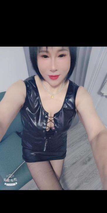 宝安骚货角色扮演母子