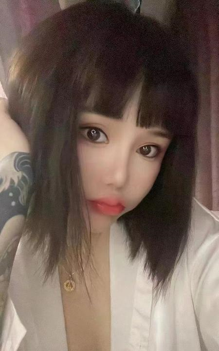 短发美女媛媛
