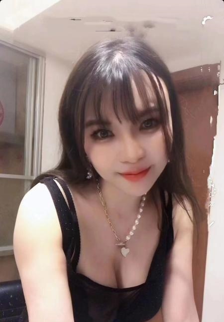 大奶小桔子