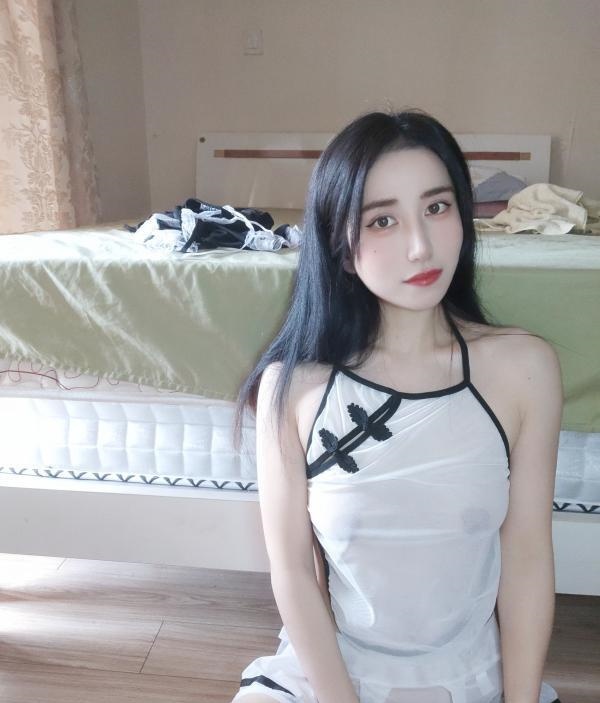 御姐脸萝莉身材