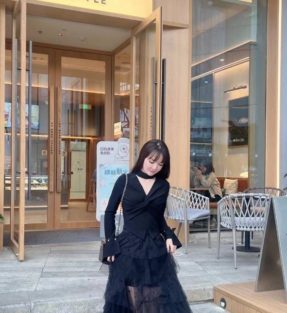 朝阳气质身材好妹子