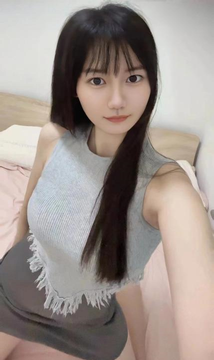 肉丝短裙骚冰冰