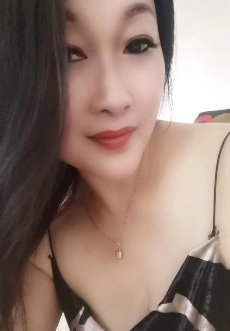 高冷长腿御姐服务不错