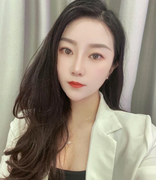 迷人的小姐姐