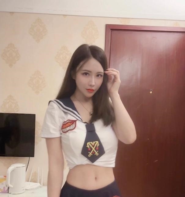 瑜伽老师Tina