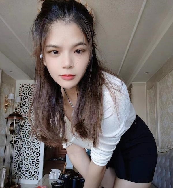 龙华美腿薇儿
