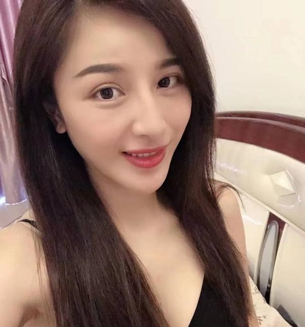 朝阳大胸水嫩妹子