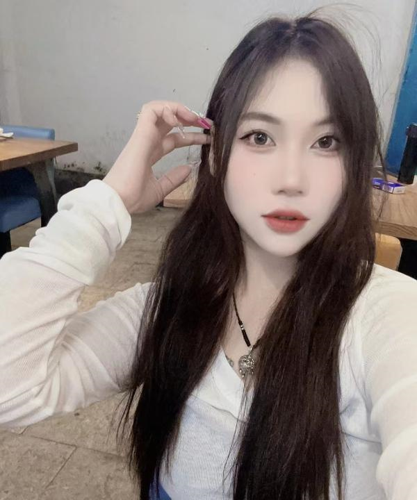 雨花可爱颜汐