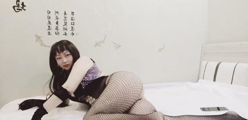 风情万种扮演嫂子
