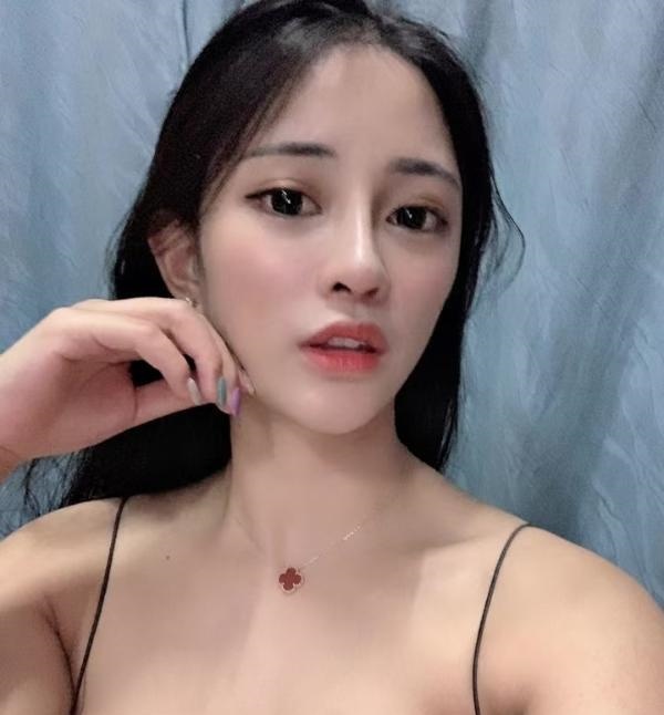 D奶娜娜