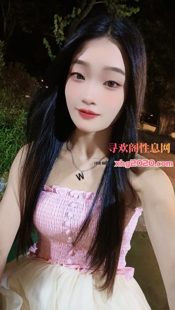 汉口00后小欣欣