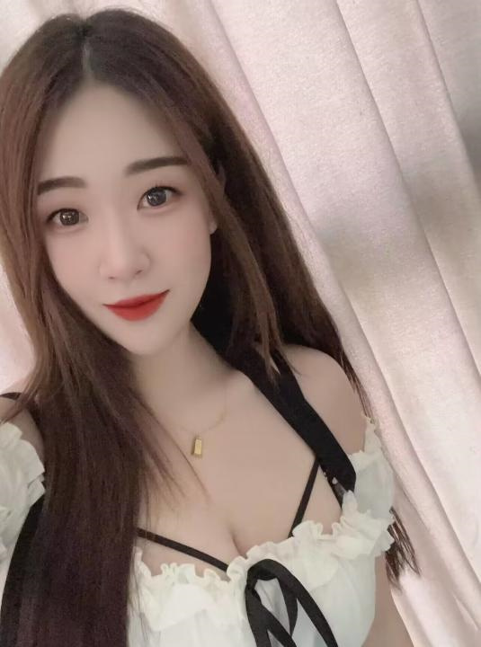 大胸颜值妹妹