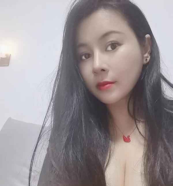 丰乳肥臀美少妇雨欣
