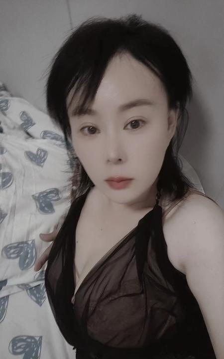 大奶曦月