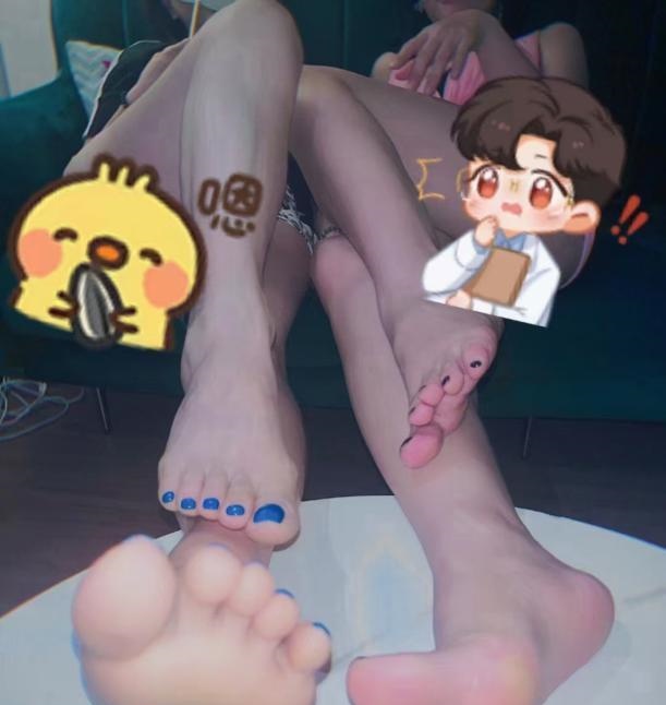 骚货美女丝足