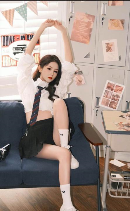 小美女娜娜