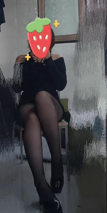 开发区黑丝大长腿
