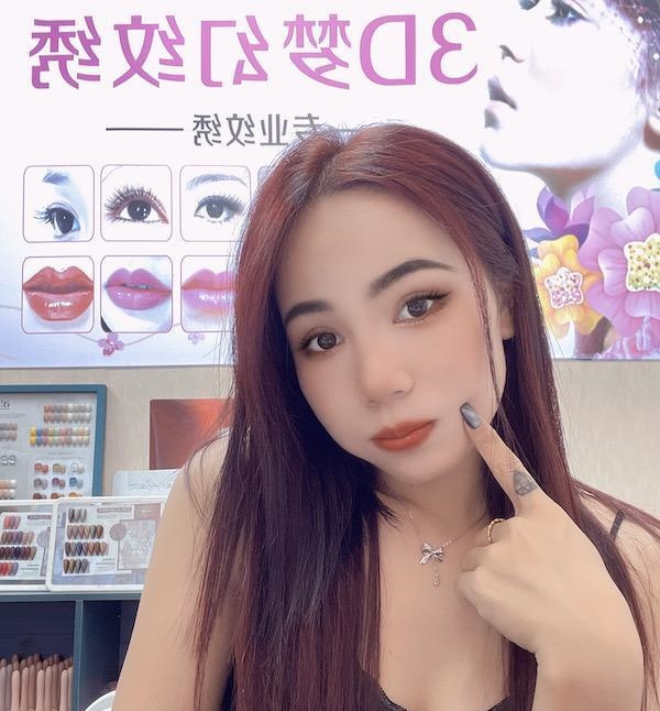龙华月月