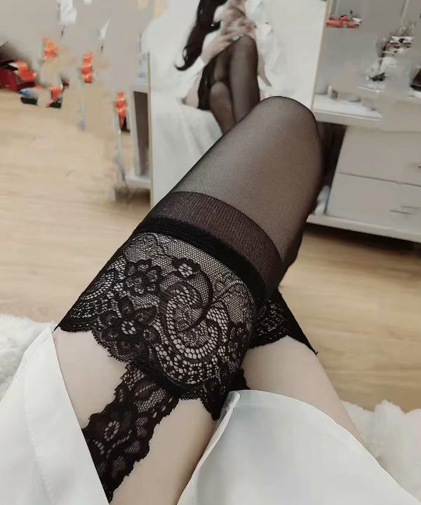 丝袜少妇