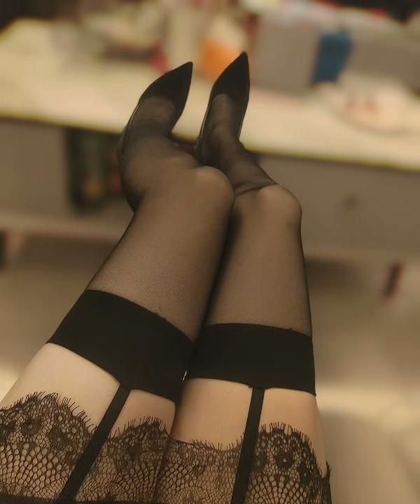 丝袜少妇