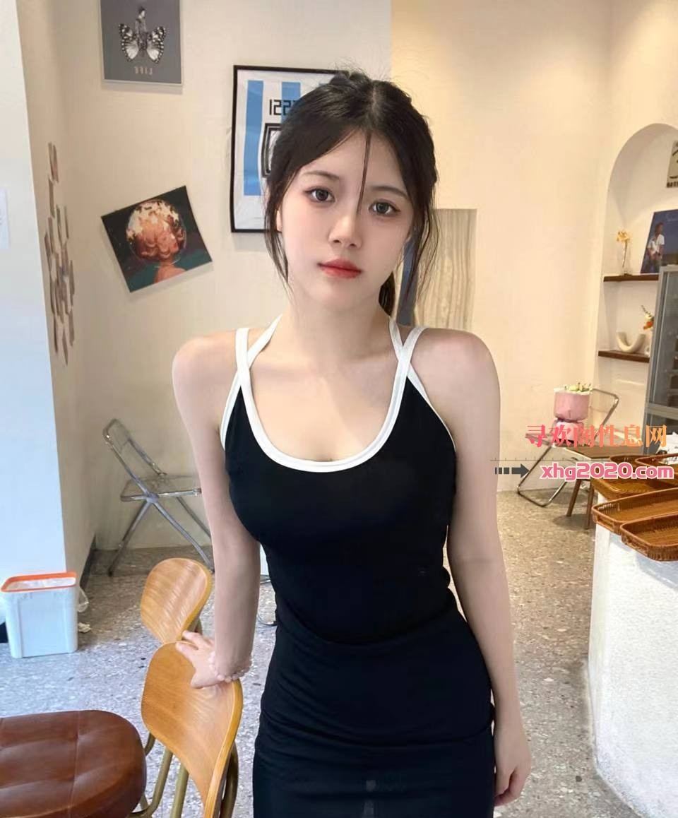 丰满多汁女孩