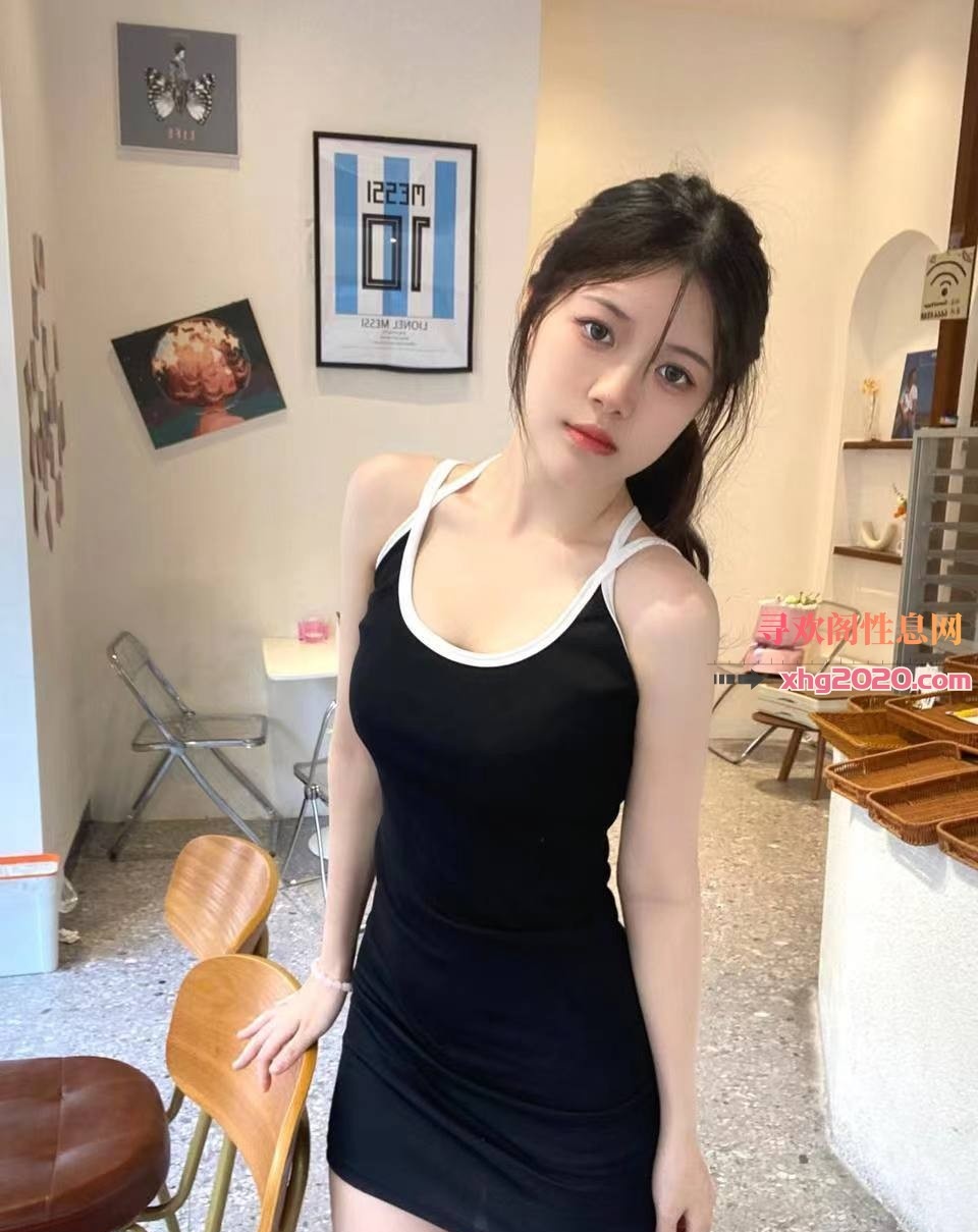 丰满多汁女孩