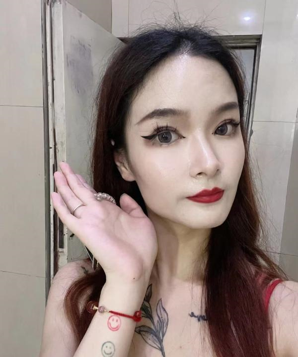 江宁万达花胸少妇
