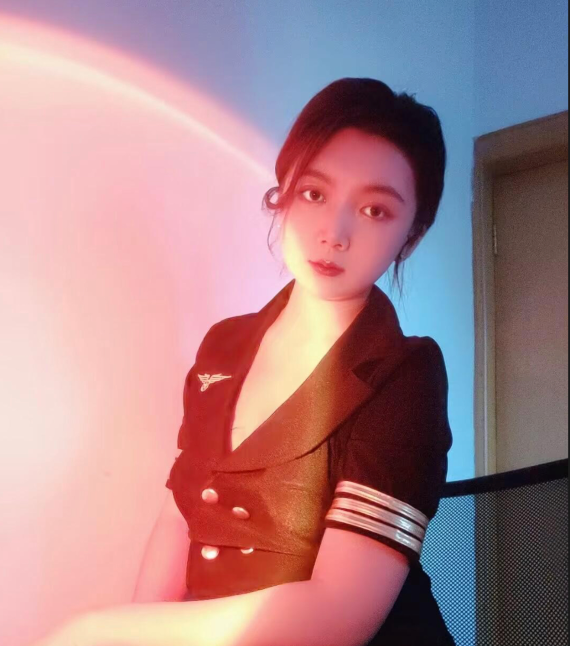 东湖大奶妹