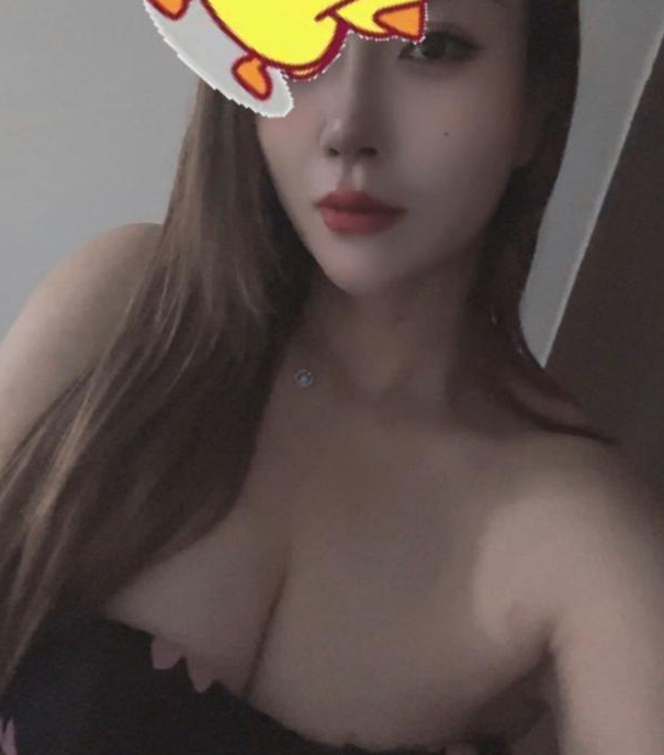 宝山大胸美女
