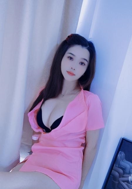 西丽淫荡小姐姐