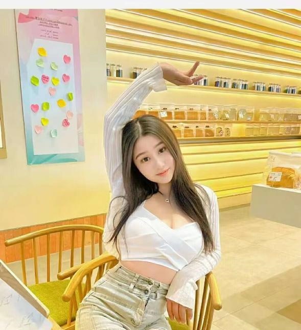 颜值小美女诗宝