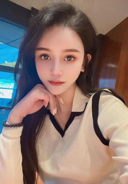 性感黑丝颜值小姐姐