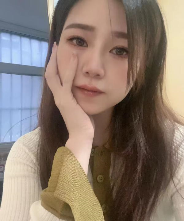 园区少妇洛娇