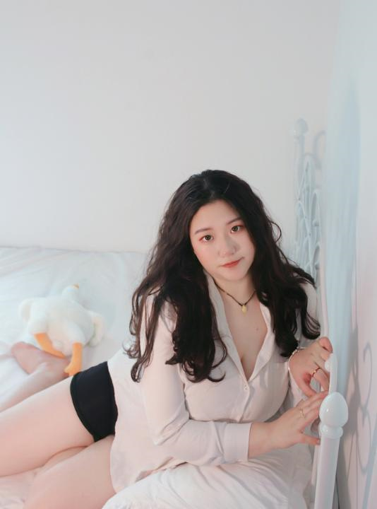 龙华微胖女孩