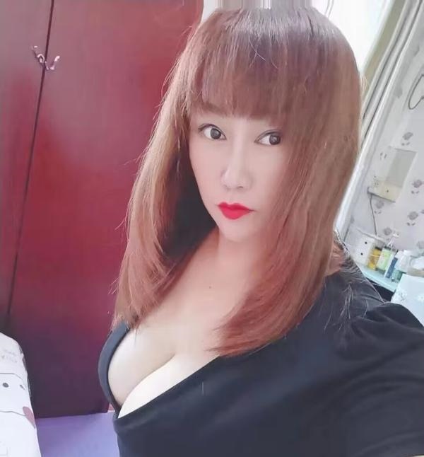 吴中东北小姐姐丰臀
