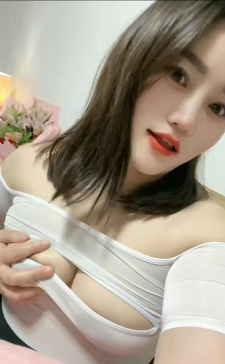 前凸后翘重庆妹