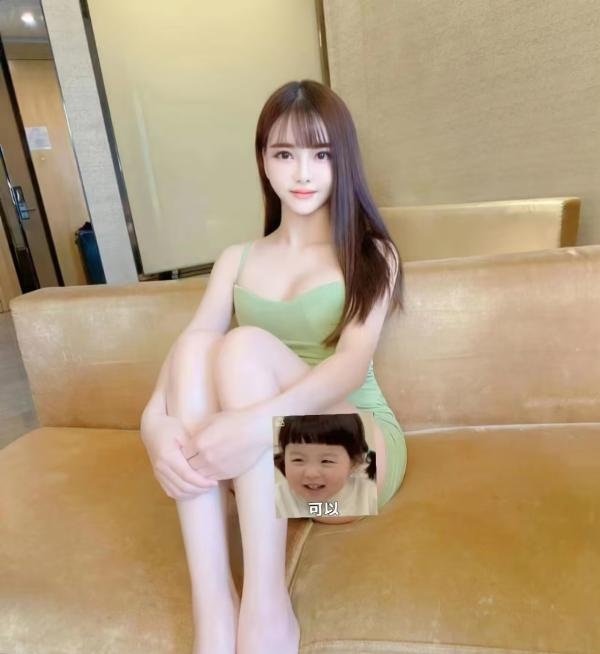 大奶颜值妹