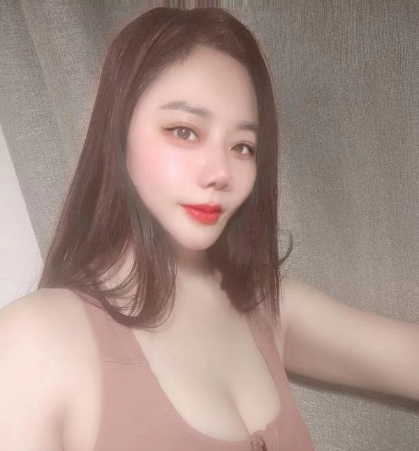 滨江大胸妹