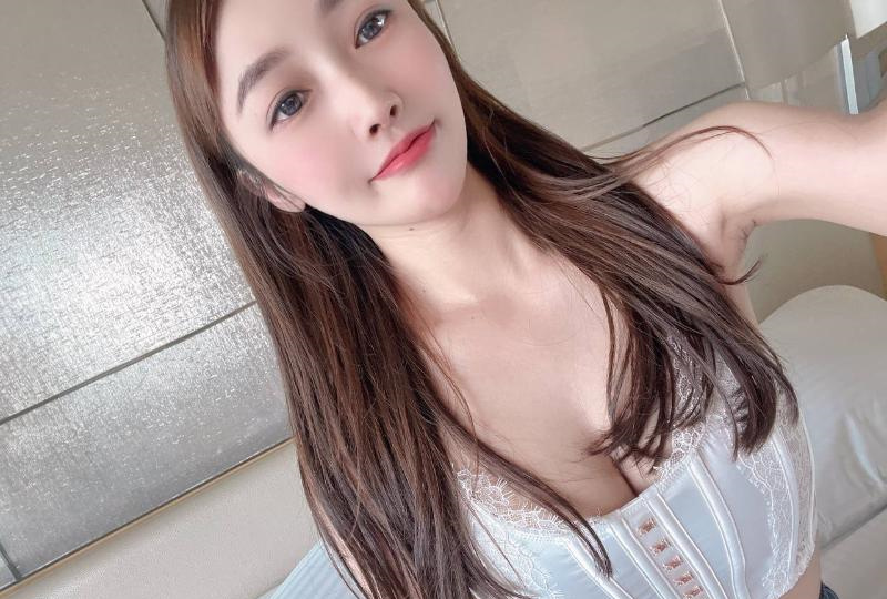性感美乳服务系女友