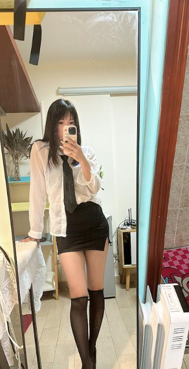 OL制服美腿娜娜