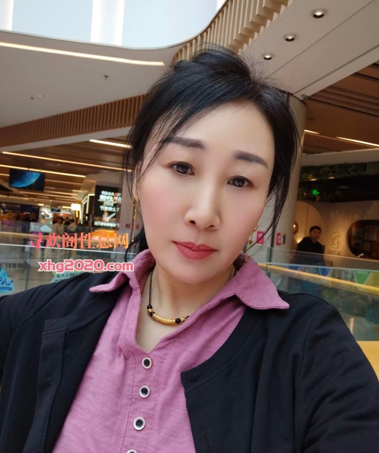 亲姐俩一起服务