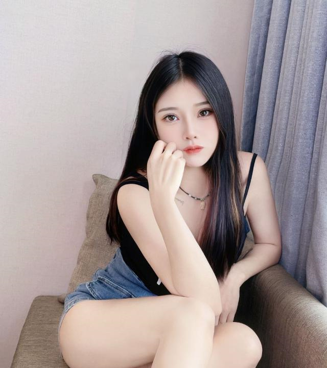 闵行个人居家的大胸妹