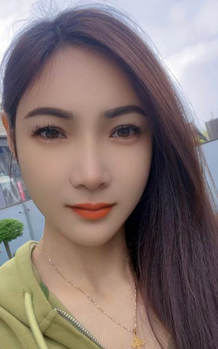 锦江混血妹子