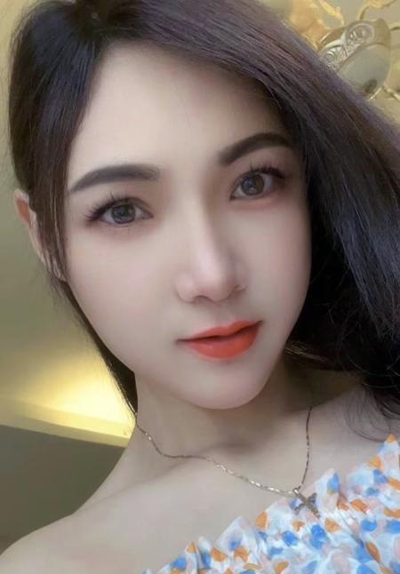 锦江混血妹子