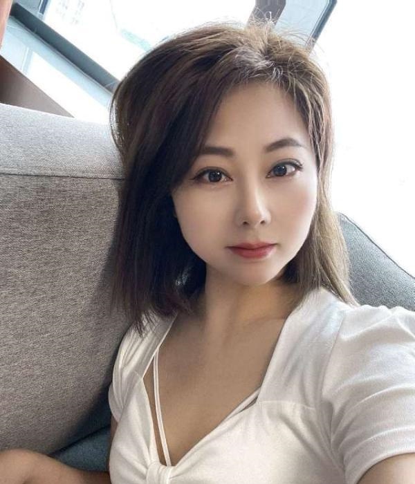 重庆骚妹子雯雯