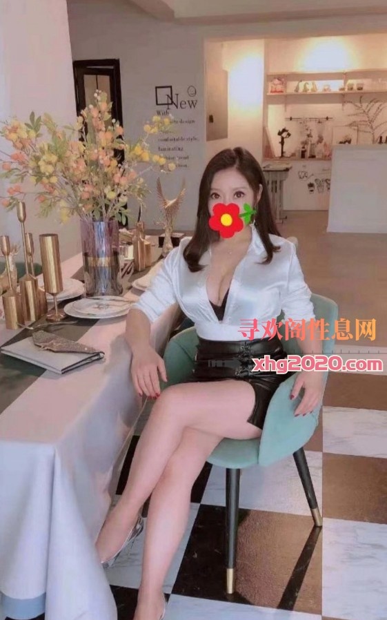 妩媚小妞