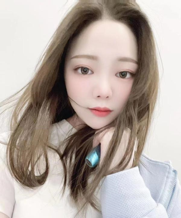 秦淮区呆萌美女